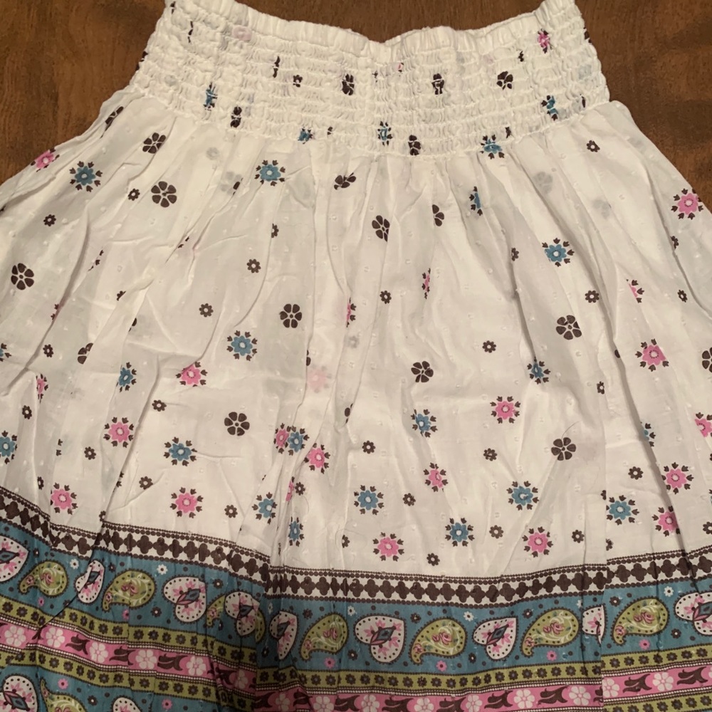 Patterned Skirt - Picture 2 of 4